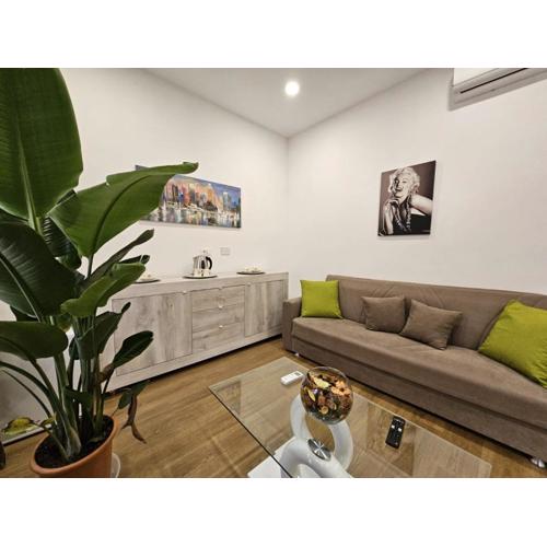Be Your Home - La Darsena Guest House