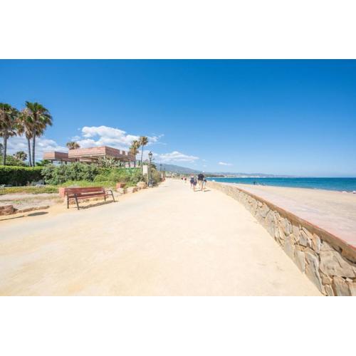 Beach apartment in Golden Mile / Puerto Banus