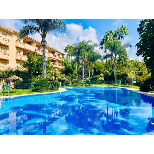 Beach apartment two bedrooms in Cabopino Marbella
