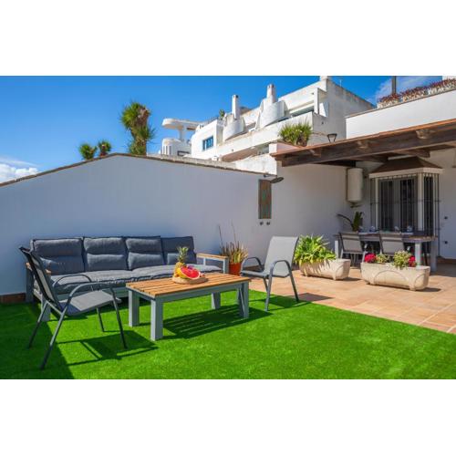 Beach at 30m, great terrace, home office & fibre