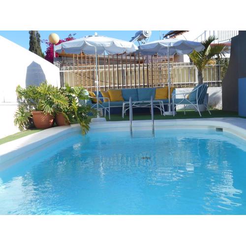 Beach Boys Resort Men Only solo hombres