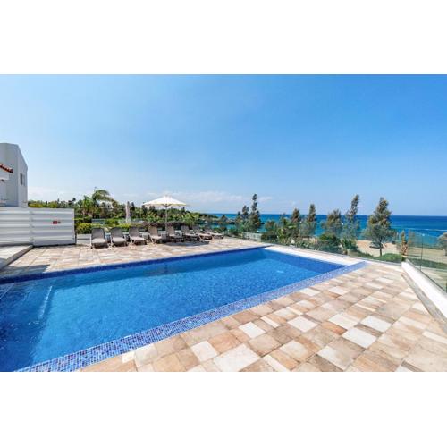 Beach Front Aqua Marina by Ezoria Villas