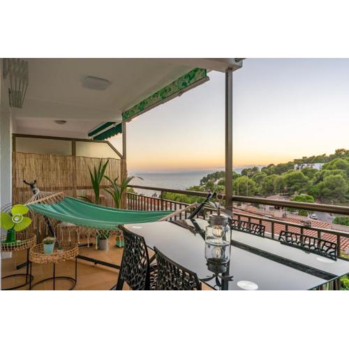 Beach Front Retro Hideaway in Salou