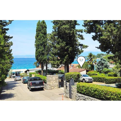 Beach House Astrid - Happy Rentals