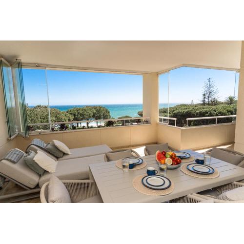 Beach-line apartment