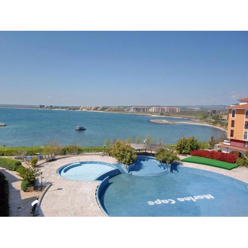 Beach Pool and Spa Apartment in Marina Cape