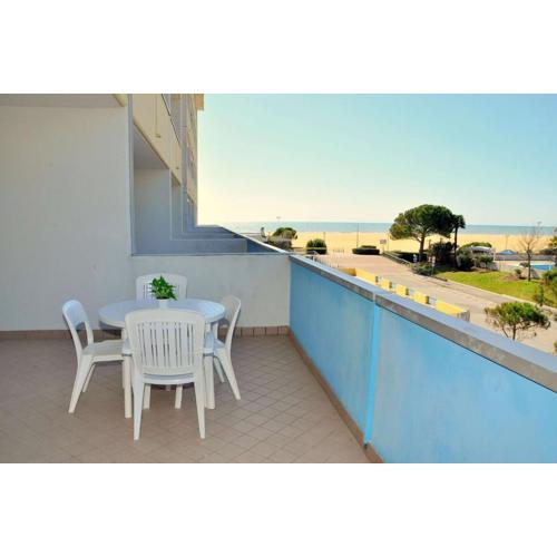 Beach retreat for up to 6 guests by Beahost Rentals