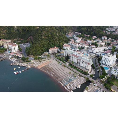 Beach Suites - İçmeler