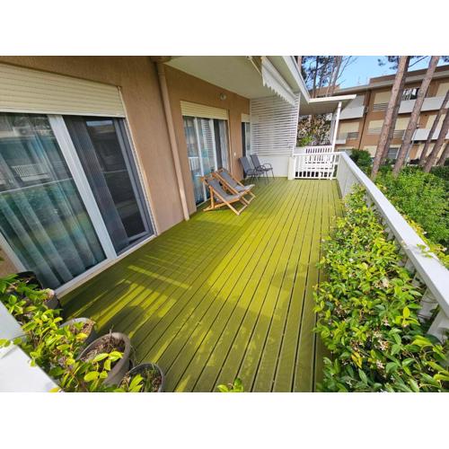 Beach Veranda Home, Gjiri i Lalzit