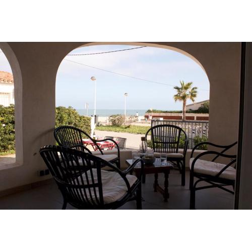Beach villa in Denia