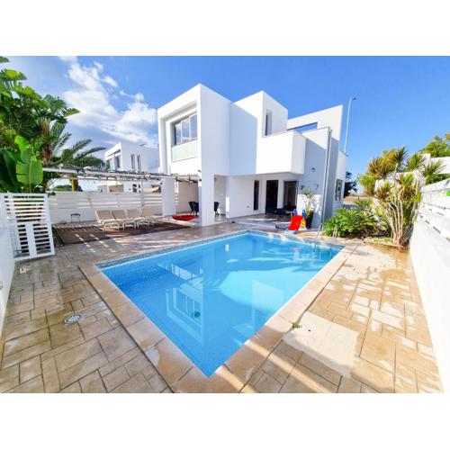 Beach Villa With Private Pool And BBQ 17