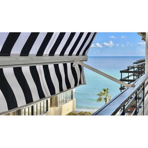 Beachfront 1BR apartment in center of MArbella!