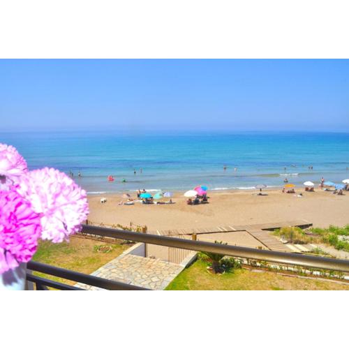 Beachfront 2-bed luxury suite - Agios Gordios, Corfu, Greece
