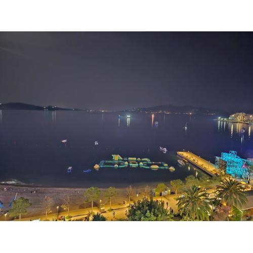 Beachfront 2 Bedrooms Apartment