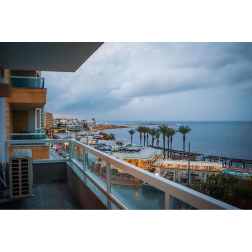 Beachfront Apartment Bugibba