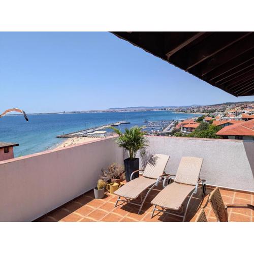 Beachfront Apartment Sveti Vlas