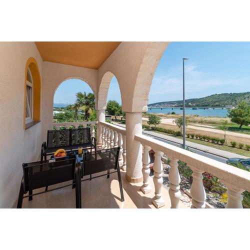 Beachfront apartments Jurica