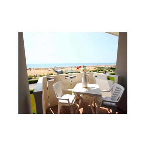 Beachfront Condo Sea View - Airco - Covered Private Parking - Beach Place