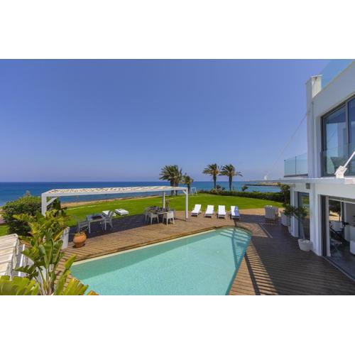 Beachfront Dream Villa