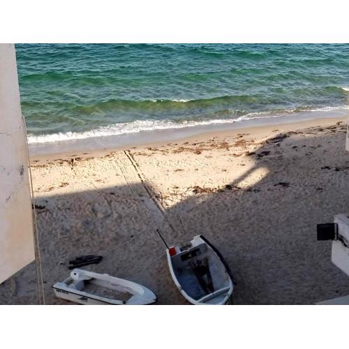 Beachfront Escape - Apt 5