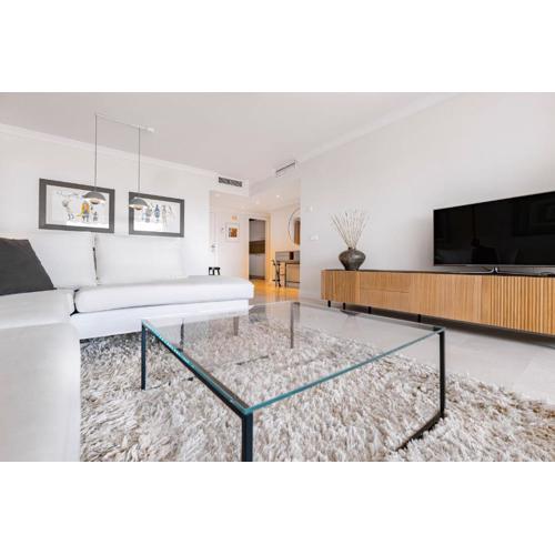 BEACHFRONT GOLDEN MILE PUENTO ROMANO SEA VIEW WIFI