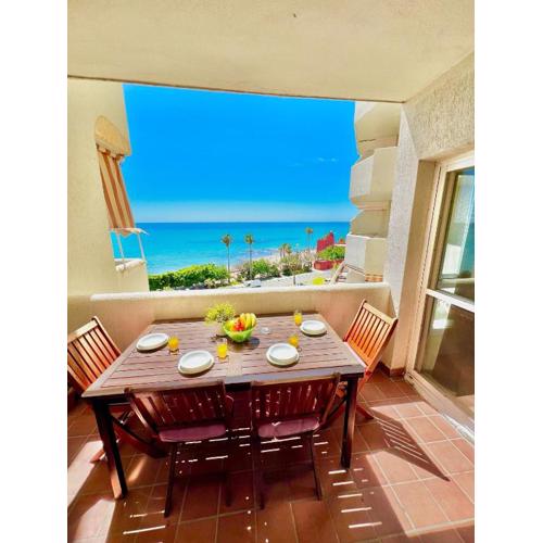 Beachfront Holiday Apartment in Benalbeach