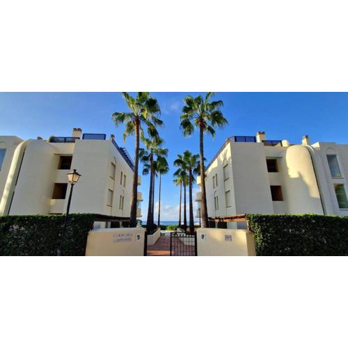 Beachfront Neptuno I, Complex,Views,Pool,Garden, Elviria
