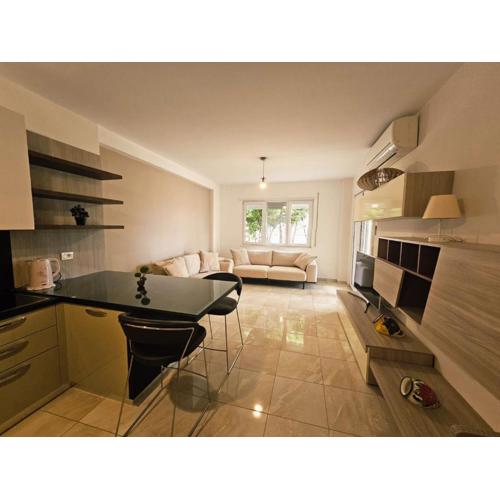 Beachfront Sion Sarande Apartment 1