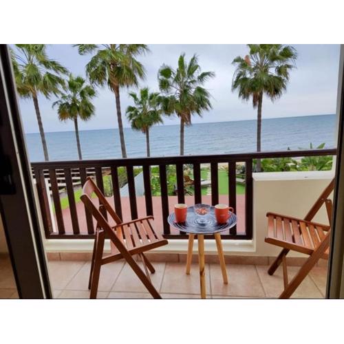 Beachfront Villa Carpe Diem