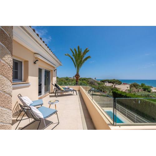 Beachfront Villa with Sea Views & Private Pool