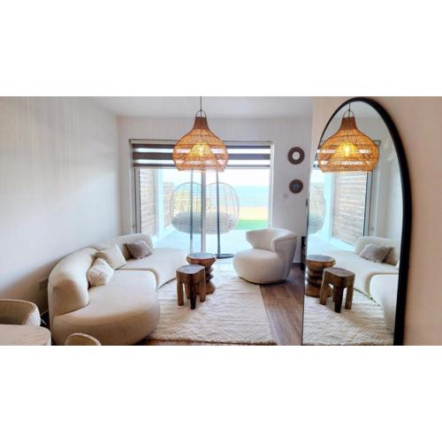 BeachfrontSunset Apartment