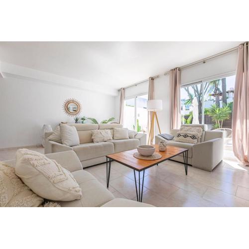 Beachside , 3 bedroom townhouse in Marbella