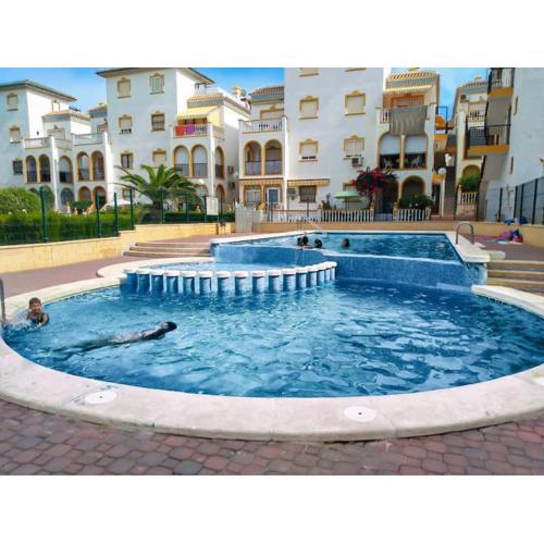 Beachside Bliss 2BR, Balcony, Pool, WiFi, Tennis