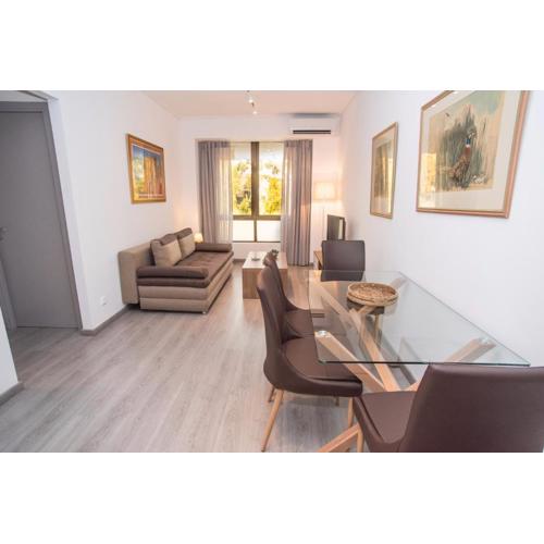 Beachside Bliss Central 1-Bedroom in Glyfada