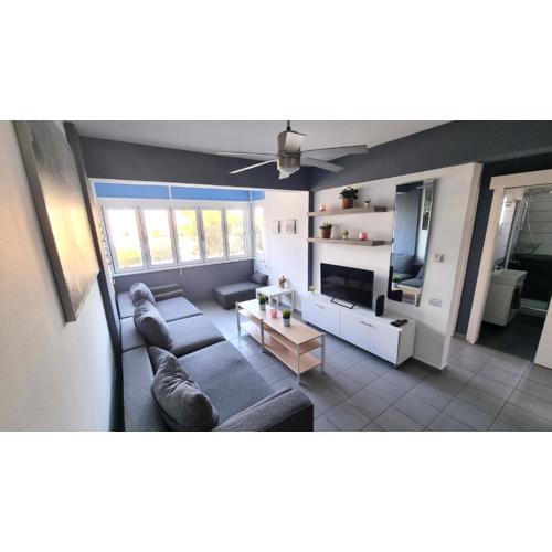 Beachside Comfort - 2Br Apt,5 Min to the Beach