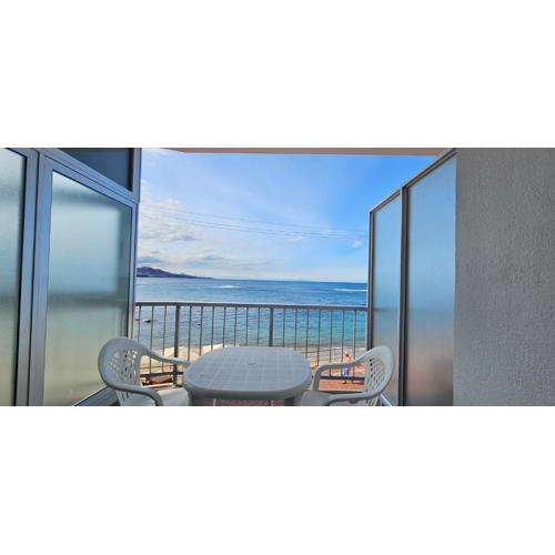 Beachside Comfort Las Canteras