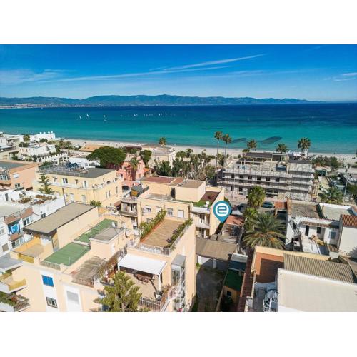 Beachside Poetto Getaway