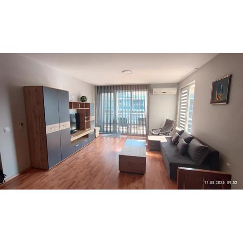 Beatris Modern Comfort