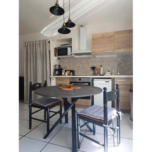 Beau studio rénové en centre-ville de Sète