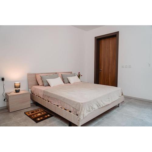 Beautiful 2BDR Apartment and GREAT Location!