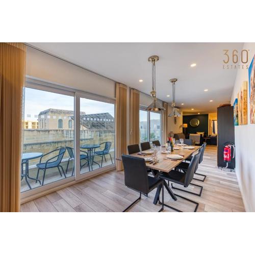 Beautiful 3BR designer home with WIFI, AC and Balcony