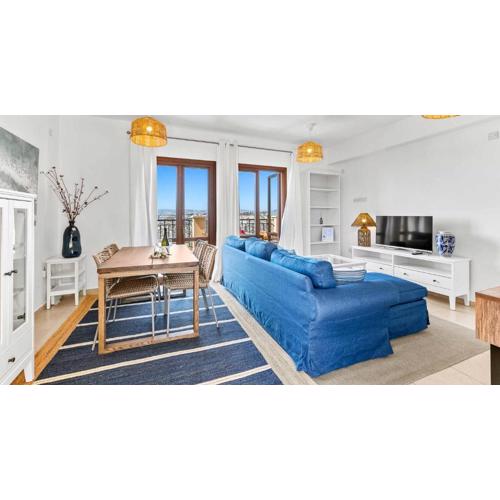 Beautiful Apartment BJ12 with Amazing Sea Views, Aphrodite Hills