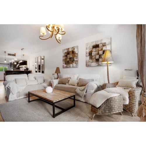 Beautiful Apartment for 5-6 guests with parking