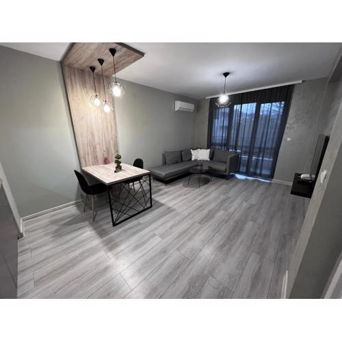 Beautiful Apartment free Parking Garage