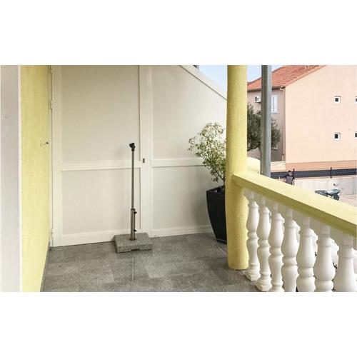 Beautiful Apartment In Biograd Na Moru
