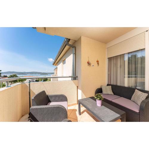 Beautiful Apartment In Biograd Na Moru