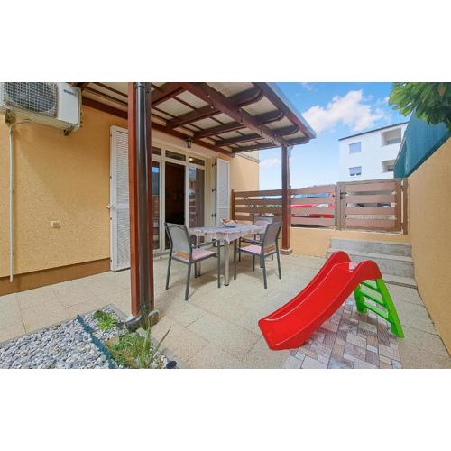 Beautiful Apartment In Pula With Wifi