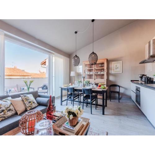 Beautiful apartment near Via Fillungo