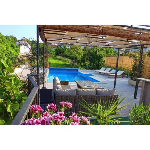 Beautiful Apartment Selci located in private house with the private pool