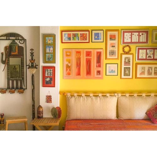 Beautiful apartment (very high ceiling) next to the beach with 2 separate bedrooms